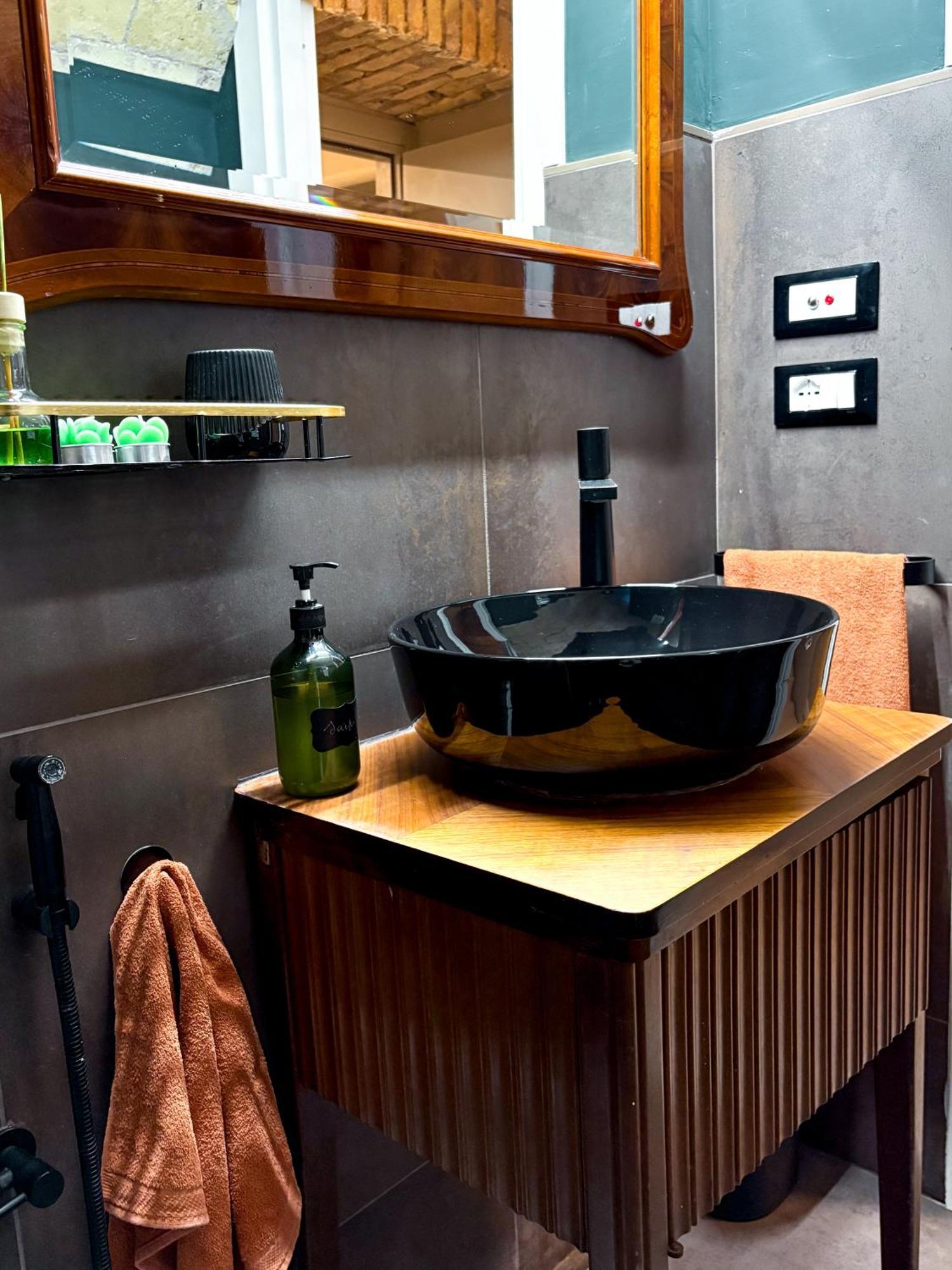 The Shelter Apartment Рим Екстериор снимка